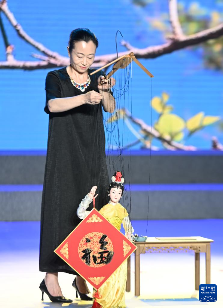 全国台联第二十一届台胞青年千人夏令营总营在福建福州开营