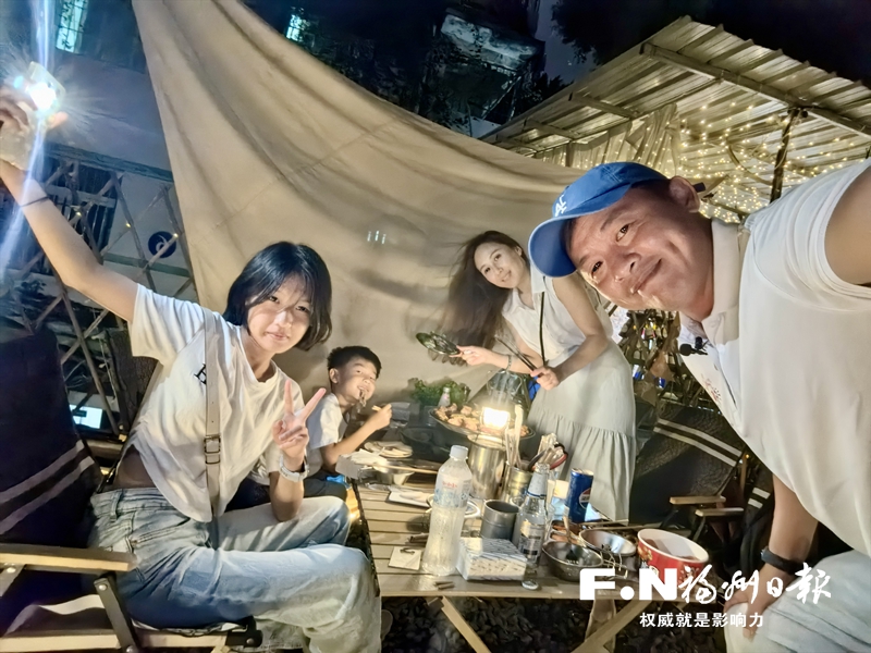榕城月圆夜 异乡情更浓