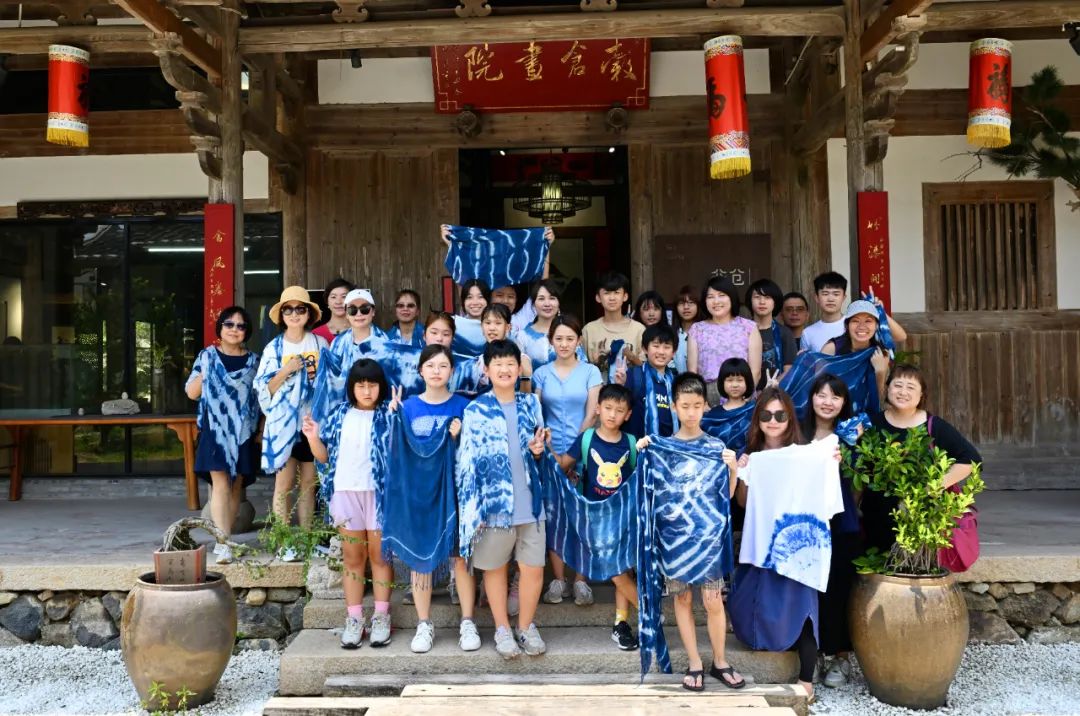 采风第二天，两岸青年弄“花”了件衣裳，品了顿“满汉全席”！