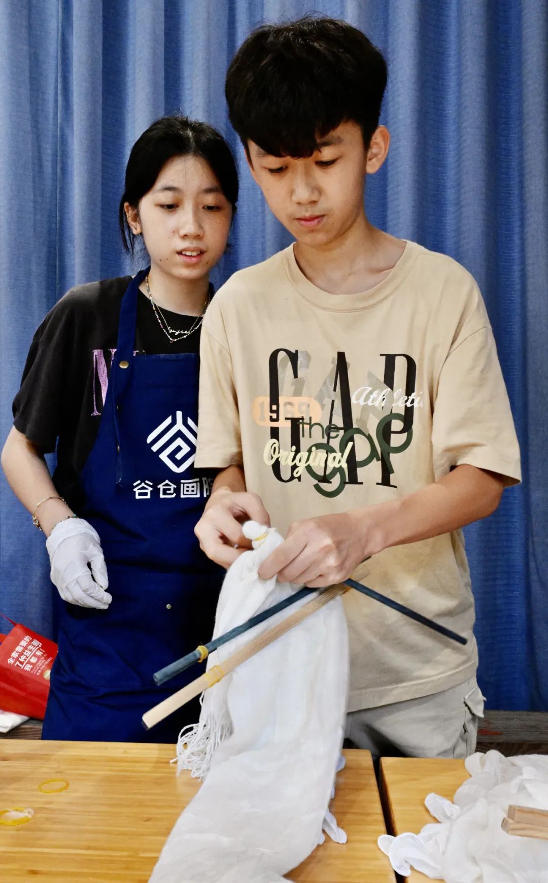 采风第二天，两岸青年弄“花”了件衣裳，品了顿“满汉全席”！