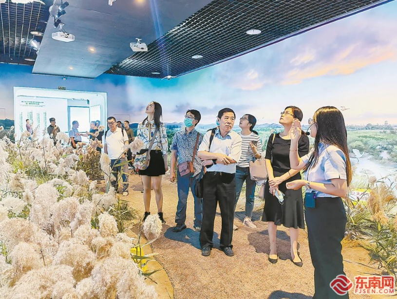 在榕马祖乡亲迎中秋话融合