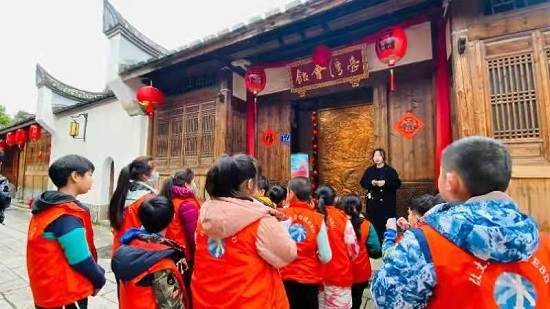 “乡亲相爱一家人”2022年在榕台胞子女冬令营闭营