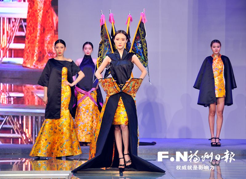 两岸大学生服装设计作品在福州联展
